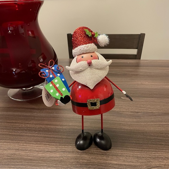 NWT Santa cute figure. Purchased at Macys - Picture 1 of 3